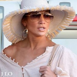 Eric javis antigua squishe tropical  sun whit hat